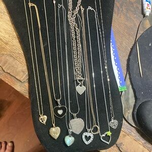 10’pcs. Necklaces with heart pendants. 925 and 1/20th 12k